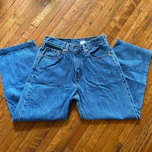 Levi’s Cropped Jeans